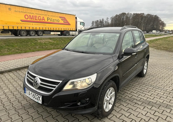 Volkswagen Tiguan cena 32900 przebieg: 283000, rok produkcji 2009 z Płoty małe 154